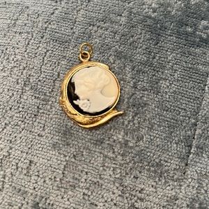 COPY - Vintage Cameo Pendant
